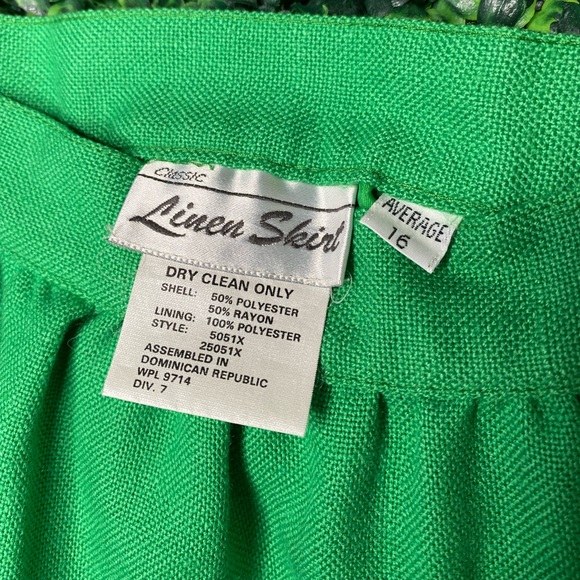 Bright Green Two Piece Set - Picture 6 of 7